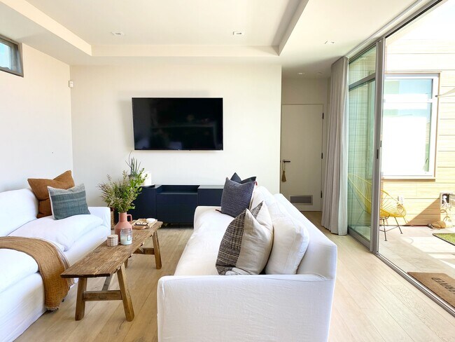 Foto del edificio - 2312 The Strand