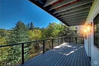 Building Photo - 1227 Klondike Dr