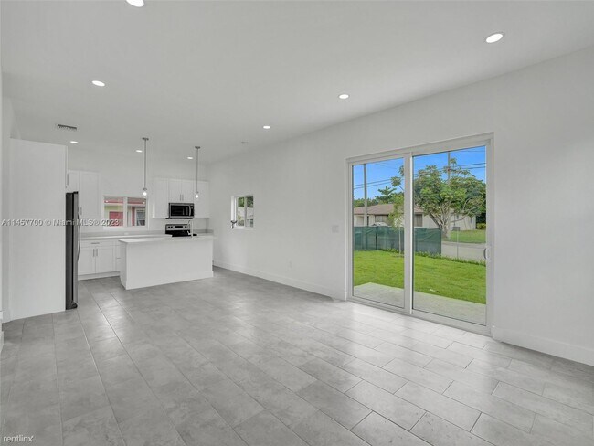 Building Photo - 3 br, 2 bath House - 2909 NW 8th 0