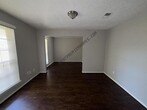 Foto principal - 9606 Hillis St