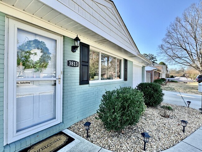 Foto del edificio - READY 08-26-25!! 3-Bedroom Ranch W/Fenced ...