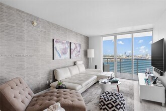 Building Photo - 335 S Biscayne Blvd