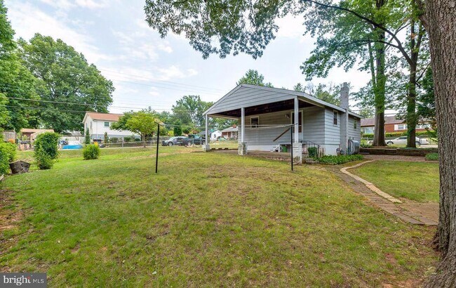 Building Photo - 7116 E Ridge Dr