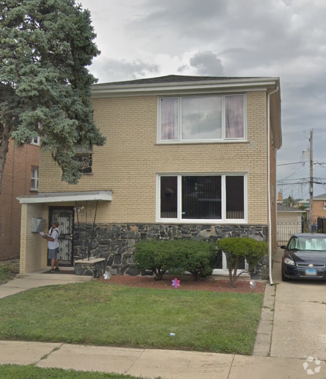 Building Photo - 287 Yates Ave