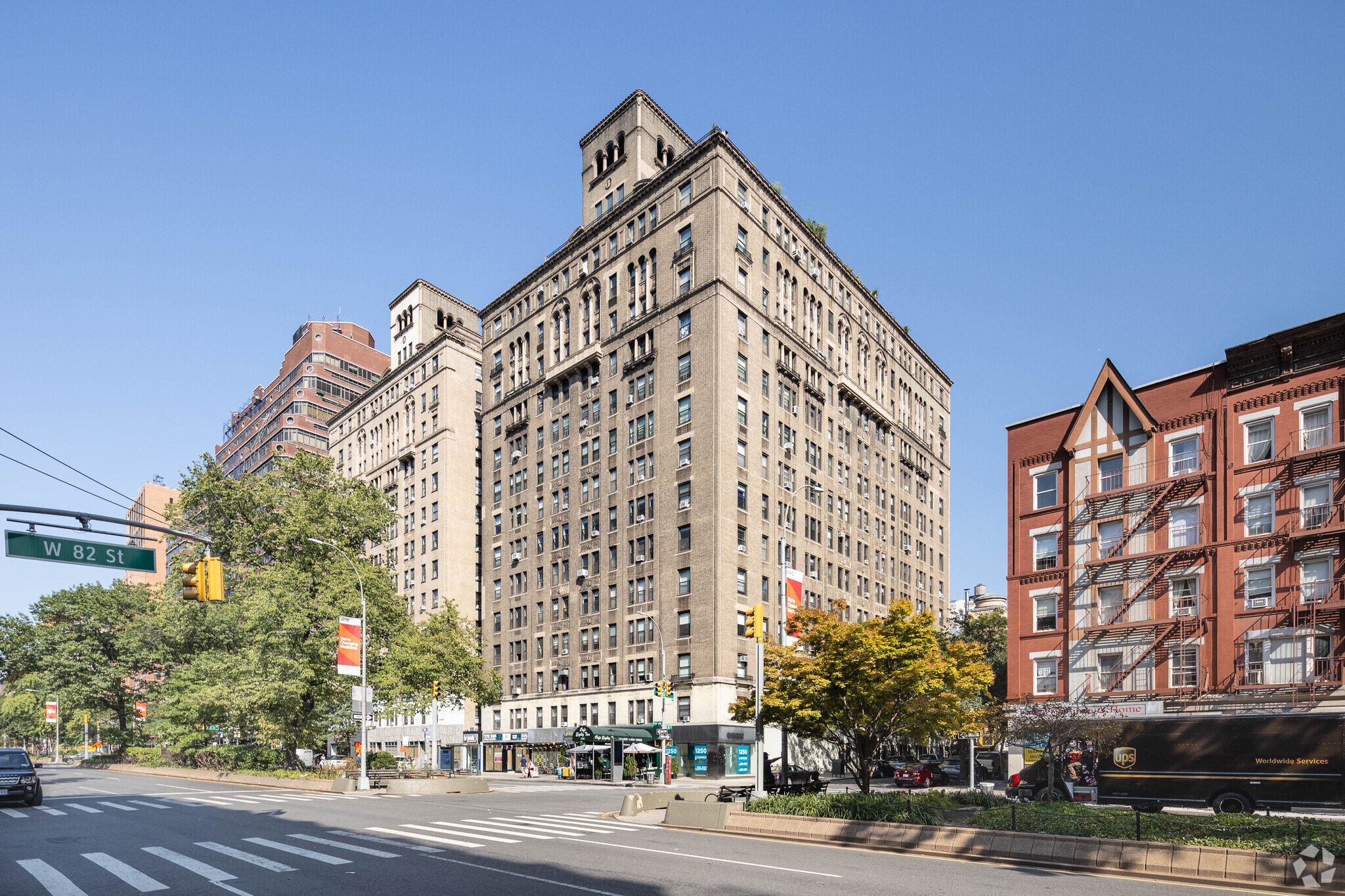 Rousseau Condominiums