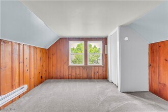 Building Photo - 915 Helmsdale Rd