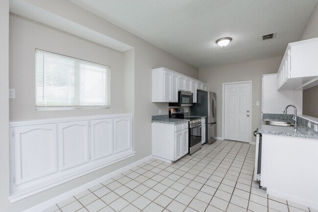 Building Photo - 11313 Red Creek Cir