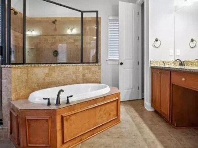 Foto del edificio - 6135 Abigail Bluffs Dr