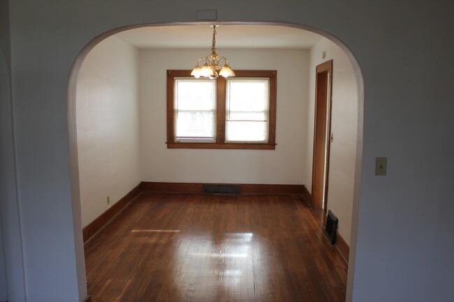 Building Photo - Available Now!! Mt. Morris Schools!