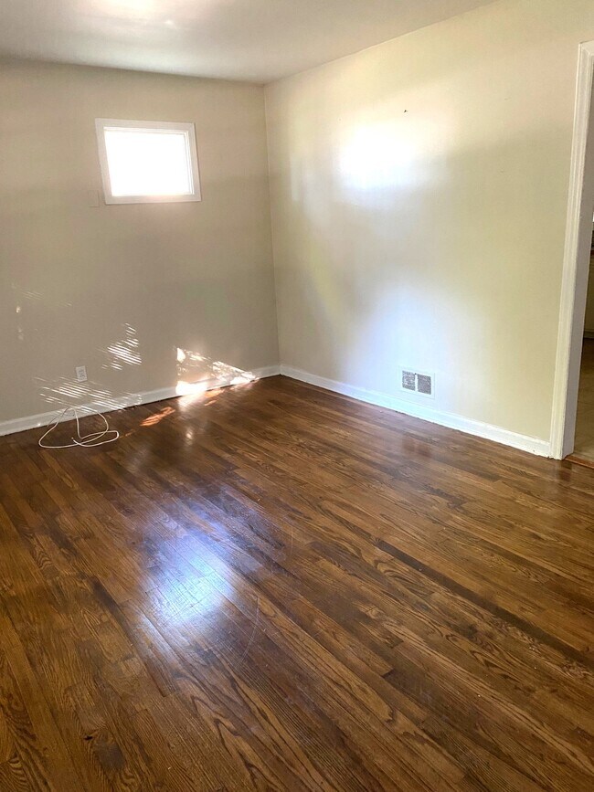 Building Photo - 8515 Eby Ave