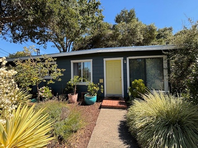 Foto principal - 736 Brigham Ave