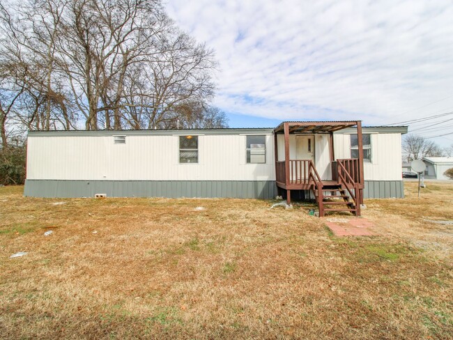 Foto del edificio - Great Location ~ Great Price ~ Pulaski, TN