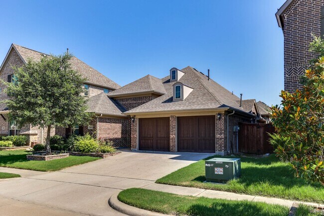 Foto del edificio - Discover this 3-bed, 2.5-bath home in the ...