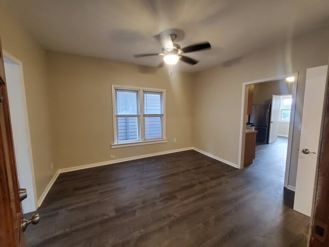 Building Photo - 2212 N Talman Ave