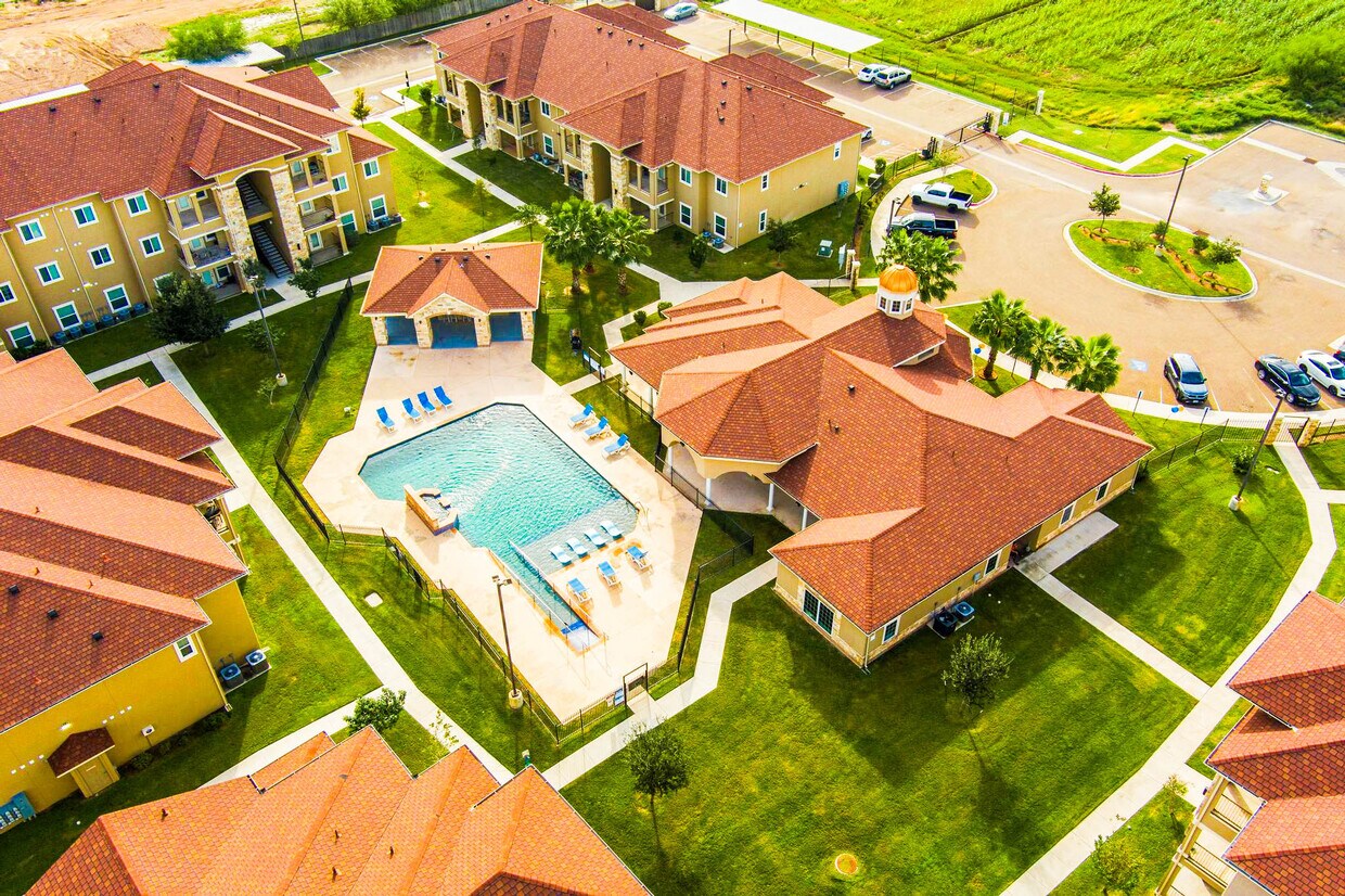 Foto principal - Jackson Place Apartment Homes