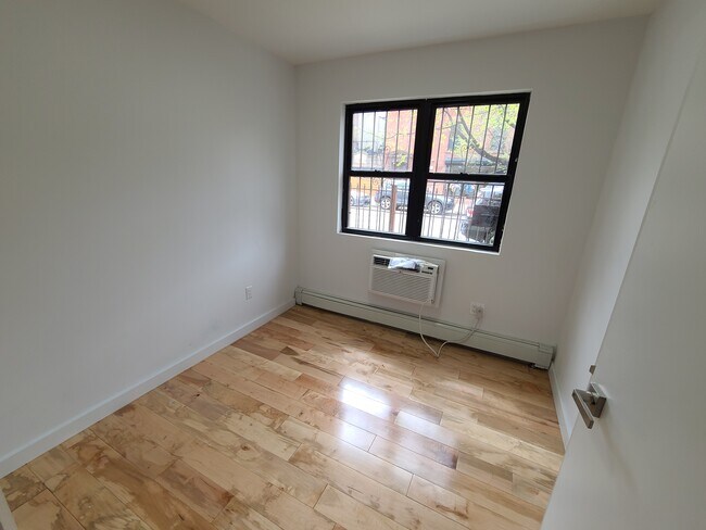 Foto del edificio - 341 Monroe St
