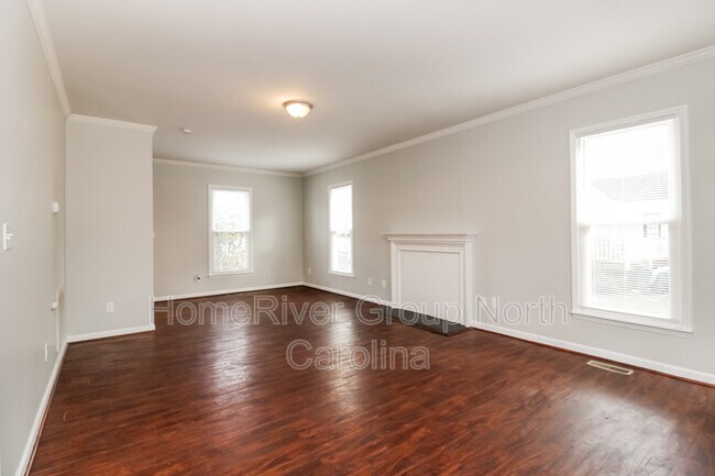 Building Photo - 2303 Bayleaf Ct