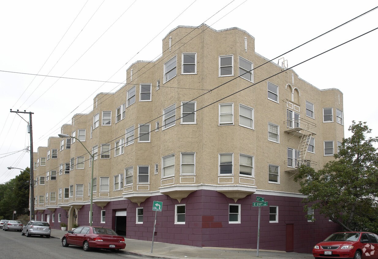 Foto del edificio - 611 E 20th St