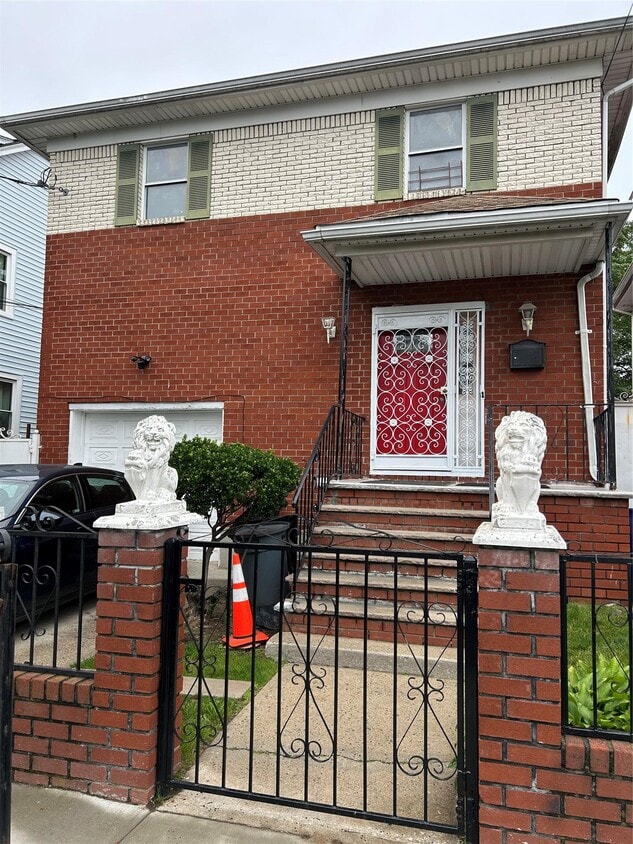 Primary Photo - 100-45 221st St