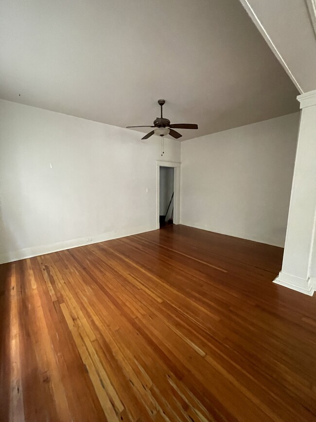 Building Photo - 7816 Saint Charles Ave