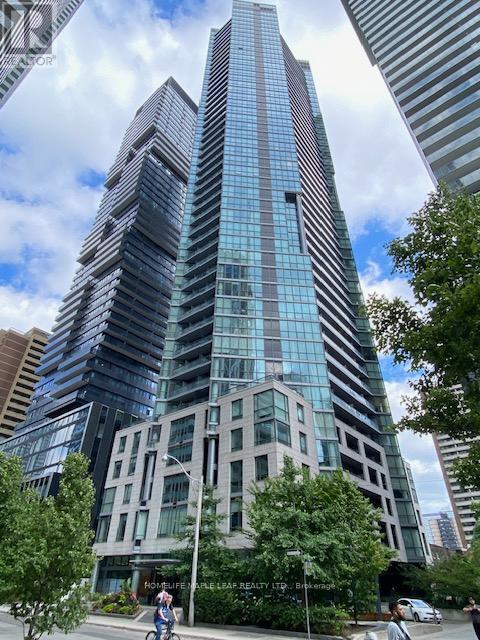 Photo du bâtiment - 45 Charles St E