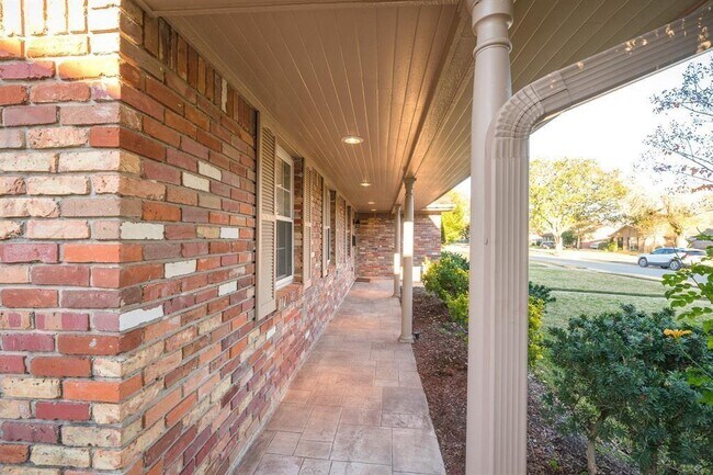 Building Photo - 5046 Yarwell Dr