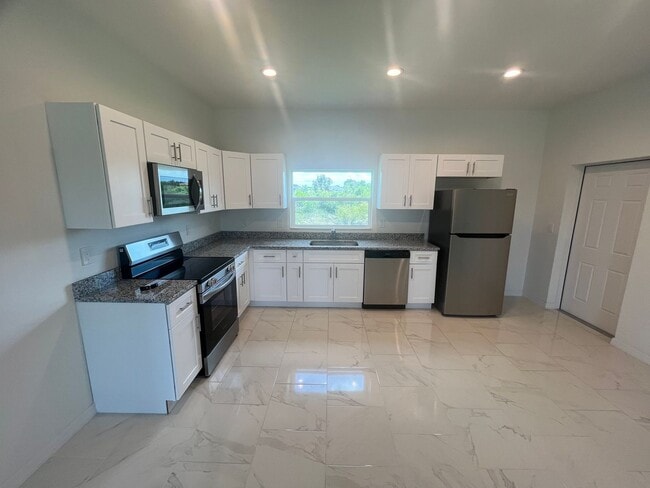 Foto del edificio - 3508 3rd St SW