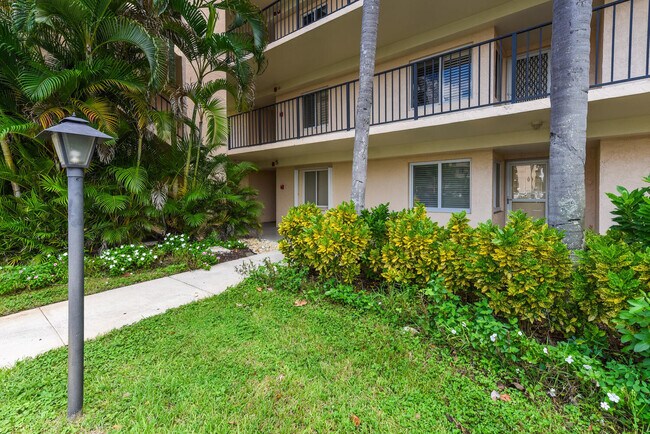 Foto del edificio - 275 Palm Ave
