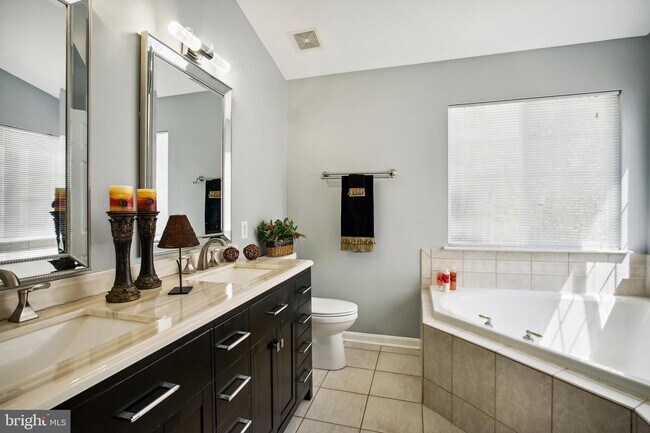 Building Photo - 20 Watermill Ct