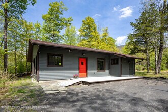 Building Photo - 2465 Glasco Turnpike