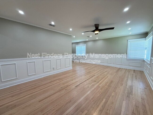 Foto del edificio - 1455 Riverbirch Ln