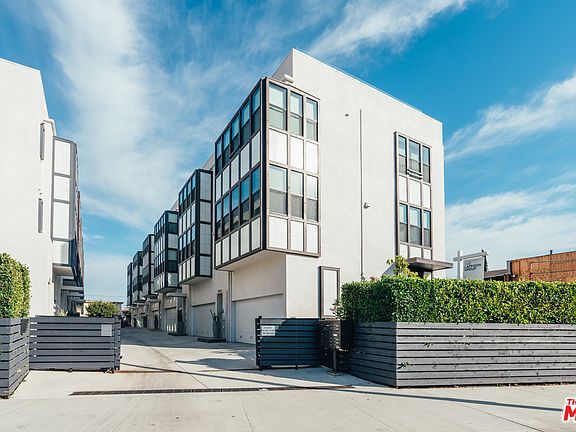 Primary Photo - 1828 S Redondo Blvd