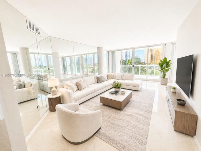 Building Photo - 16400 Collins Ave
