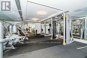 Photo du bâtiment - 955-955 Bay St.