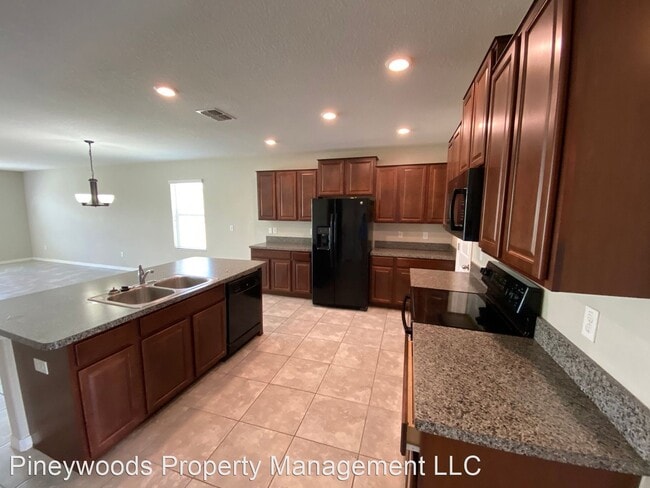 Building Photo - 5 br, 2.5 bath House - 10013 Crested Fring...
