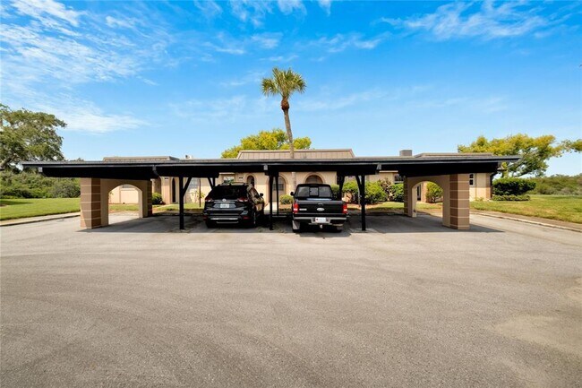 Building Photo - 4112 Hampton Dr
