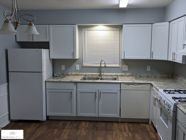Building Photo - 5859 Ryewyck Drive