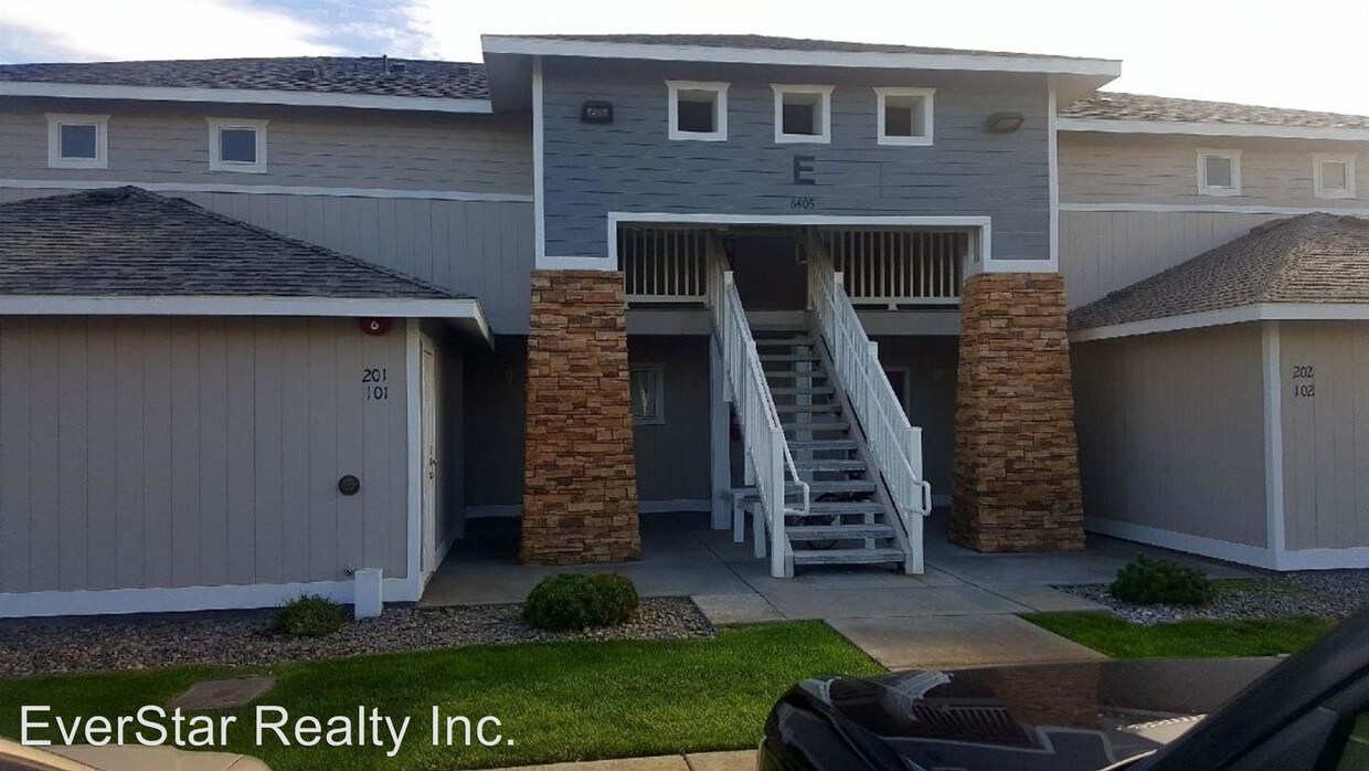 6405E Chapel Hill Blvd, Pasco, WA 99301 Room for Rent in Pasco, WA
