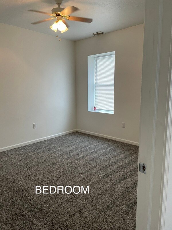 Foto del edificio - 310 S Anderson St