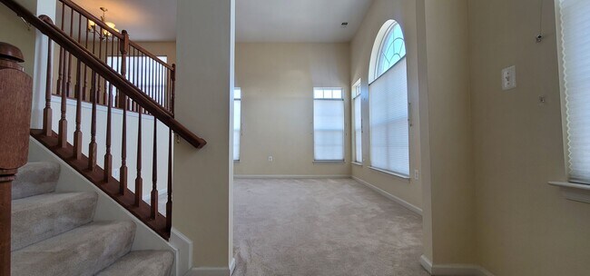 Building Photo - BEAUTIFUL CONDO TOWNHOUSE IN CENTREVILLE -...
