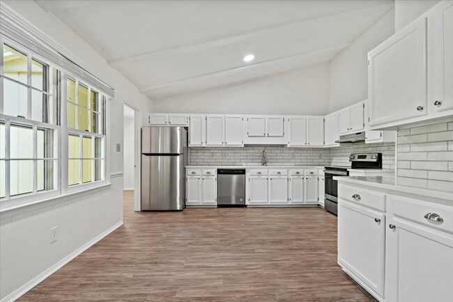 Foto del edificio - 9605 Leeswood Ln