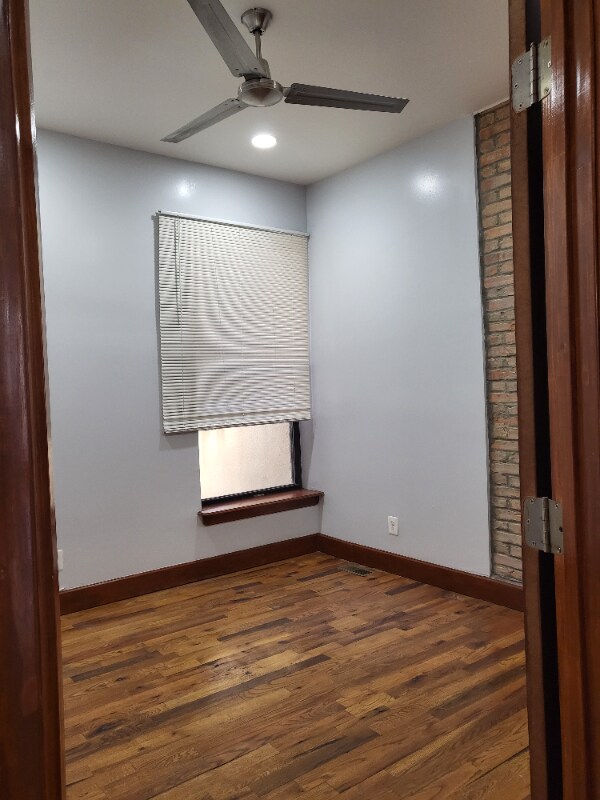 Building Photo - 914 Whitelock St
