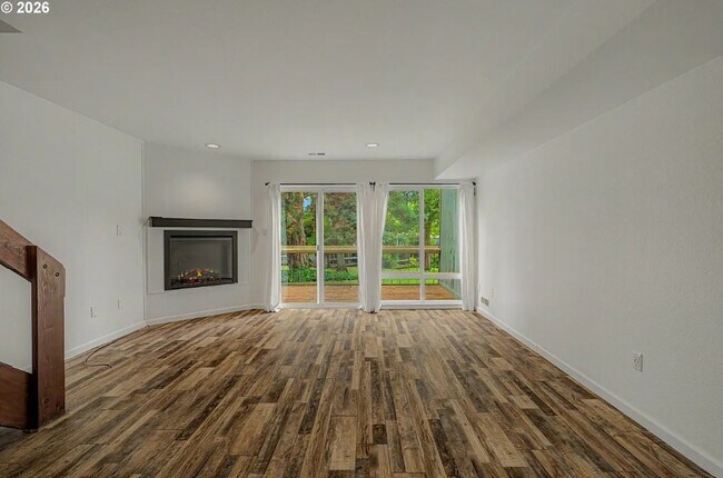 Foto del edificio - 1653 NW Midlake Ln