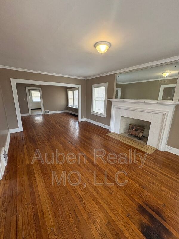 Foto del edificio - 5316 Harrison St