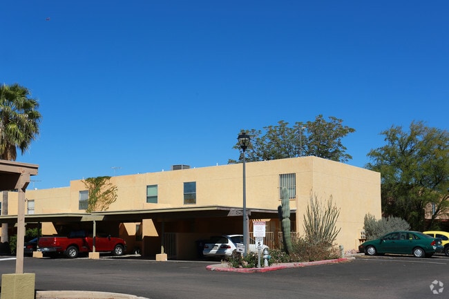 Foto del edificio - Limberlost Village