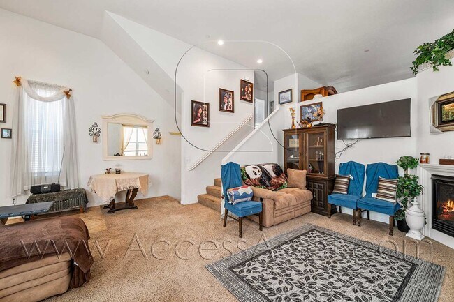 Foto del edificio - Stunning 3 Bed/2.5 bath Home, FULLY FURNIS...