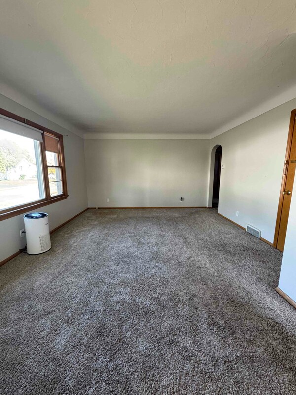 Building Photo - 2072 Mohawk Ave