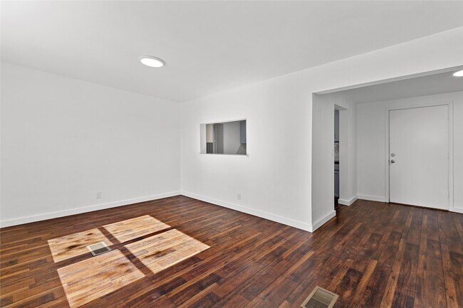 Foto del edificio - 5524 Dartmouth Ave