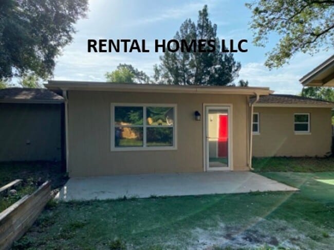 Photo - Four Bedroom Home, Walking Distance to New Sun Rail, City Hall & Lake Mary Elementary