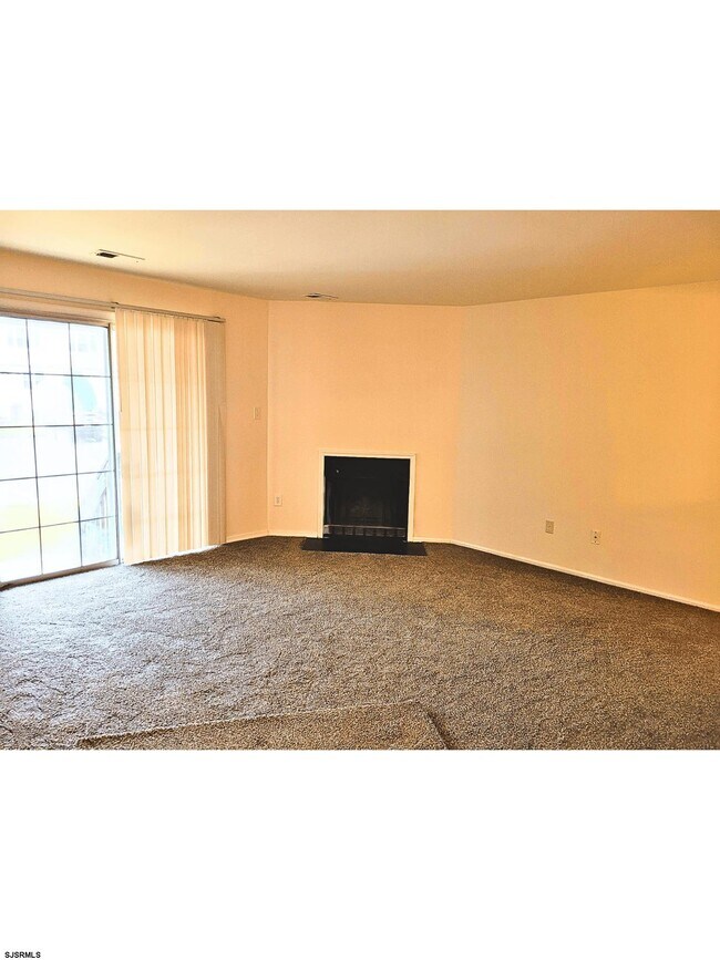 Foto del edificio - 4951 Rosebay Pl
